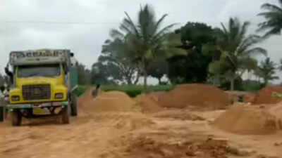 MP forest department team held hostage, assaulted by sand mining mafia