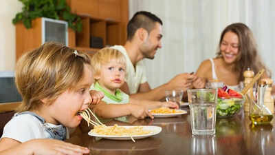 How family dinners strengthen parent–child relationships
