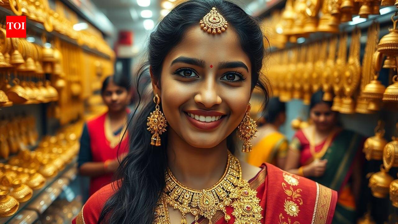 Gold futures sink nearly 4�ter Trump remarks on Iran; check rates in your city