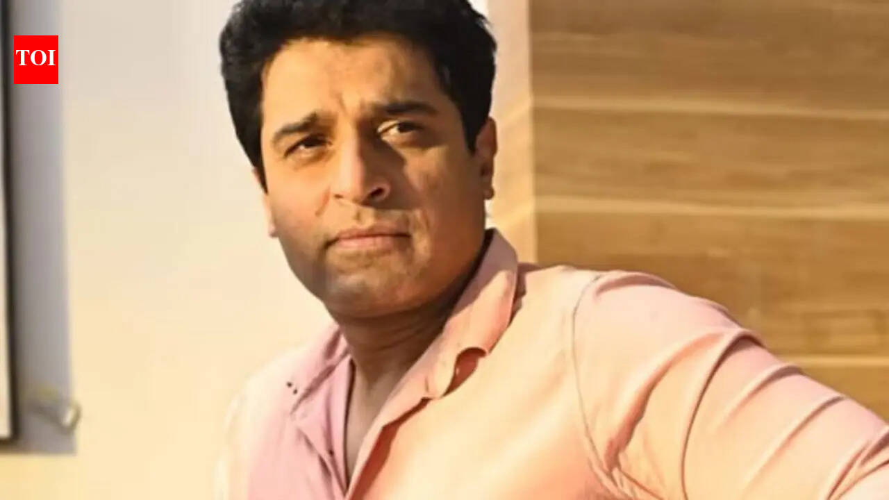 Shakti Anand slips through jail bars in quirky on-set ‘fitness test’