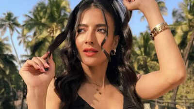 Soundous Moufakir shares a cryptic post amid Splitsvilla X6 controversy; says, ‘Some men are lucky I’m not part of this season’