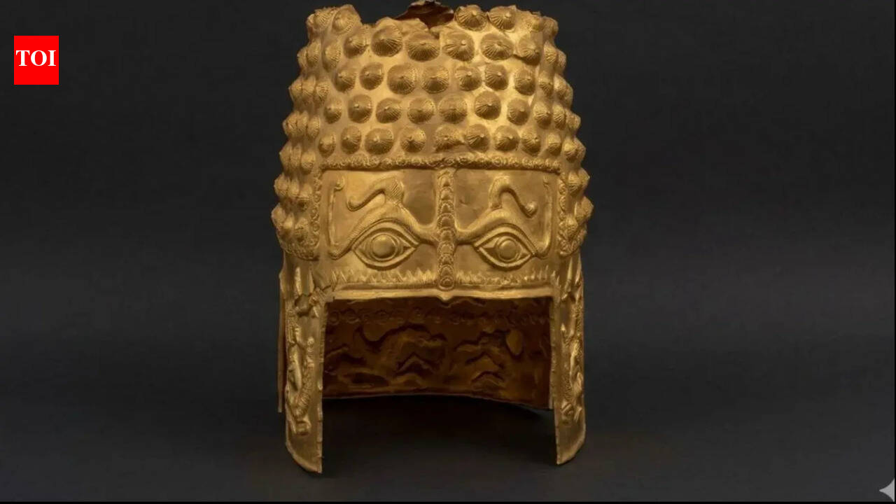 Stolen Romanian golden helmet found: Dutch art sleuth to AFP