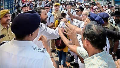 Day-long TMC-BJP war plays out in Bhowanipore