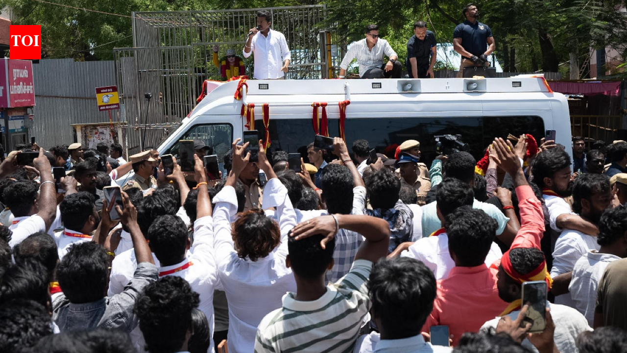 Vijay’s visit causes chaos on roads in Trichy; cop suffers leg fracture