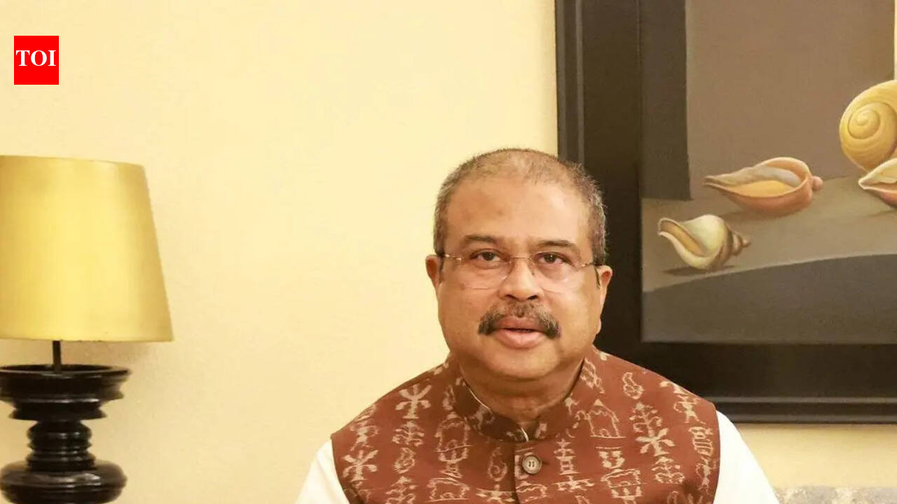 Dharmendra urges CM to strengthen coal transportation, road infra in Angul