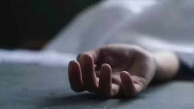 Class 12 student found hanging in Bettiah lodge