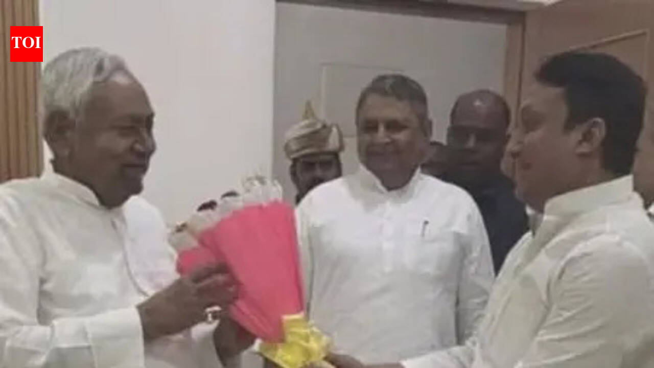 RJD MLA meets CM, sparks political buzz