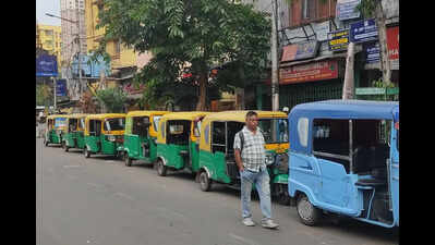 Auto wait gets longer after LPG price hike