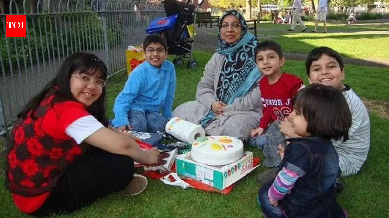 UK Police seek anonymous letter writer to solve 13-year-old mystery of mother, five children killed in house fire