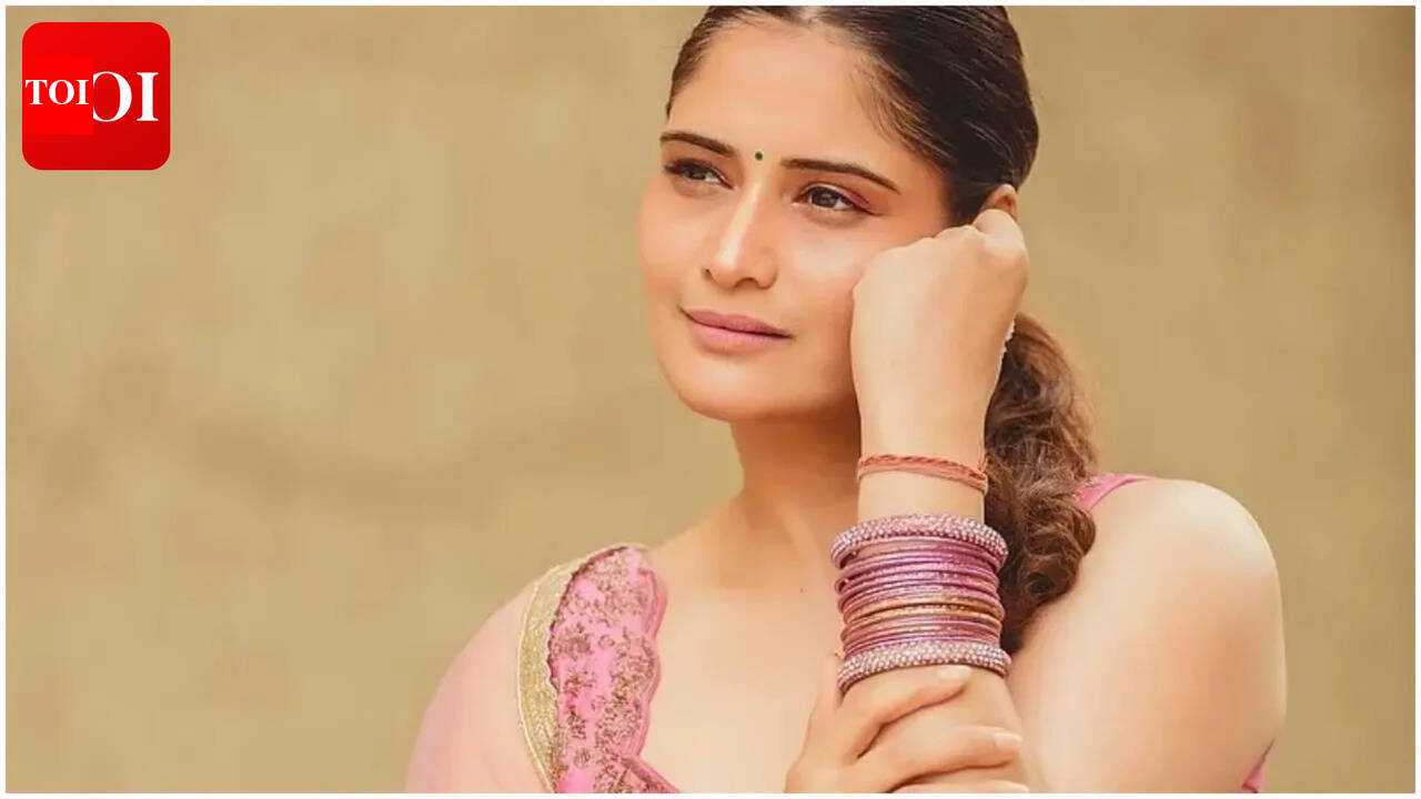 Arti Singh recalls escape: Actor says she jumped from second floor; later faced panic attacks