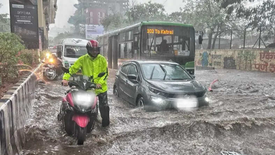 2 hours of rain brings Pune to its knees; 1 dead, waterlogging chokes roads, 180+ complaints flood PMC