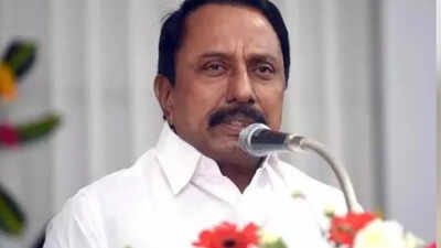 KA Sengottaiyan campaigns in Gobichettipalayam backs Vijay and promises separate district