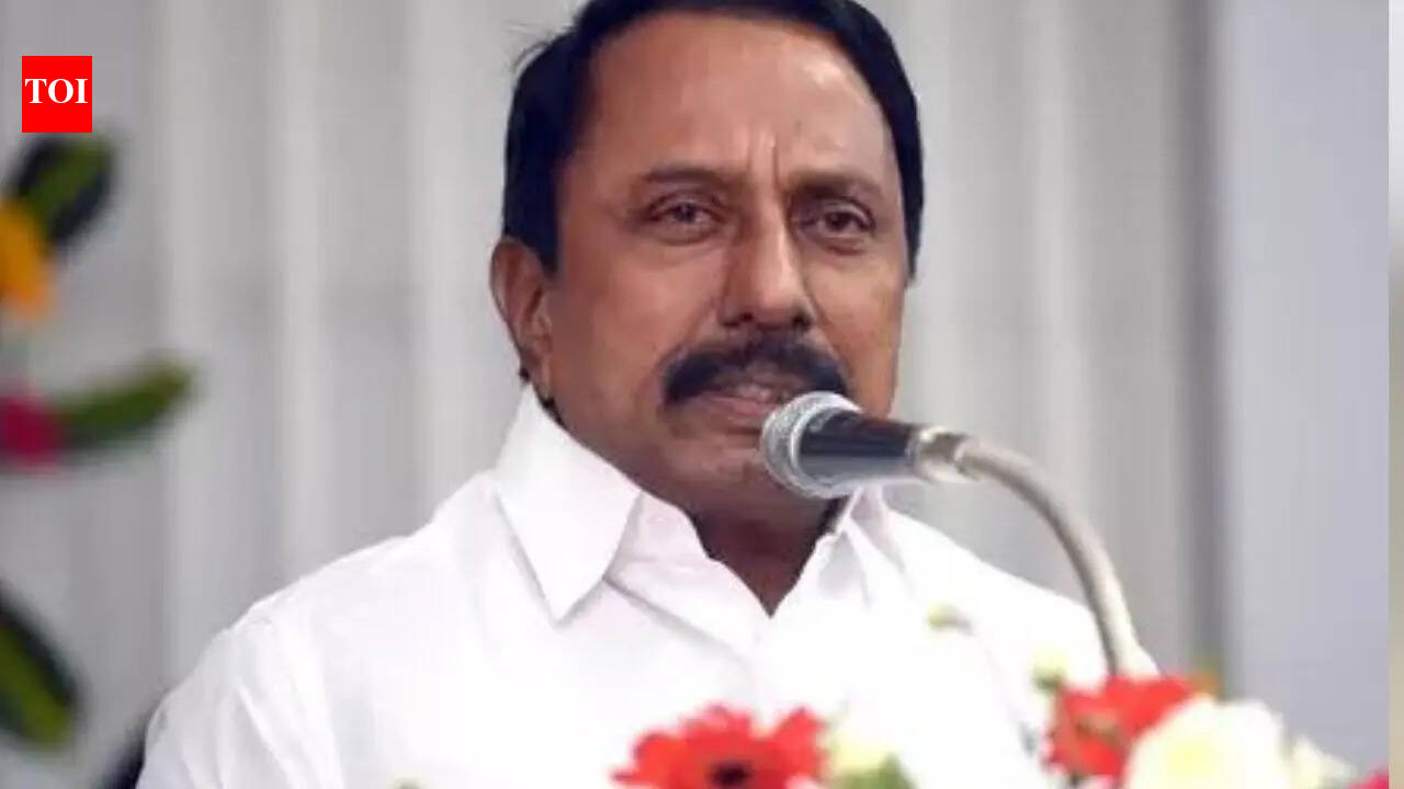 KA Sengottaiyan campaigns in Gobichettipalayam backs Vijay and promises separate district