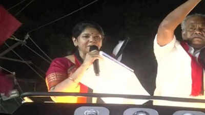  Kanimozhi targets NDA during campaign in Tamil Nadu's Madurai