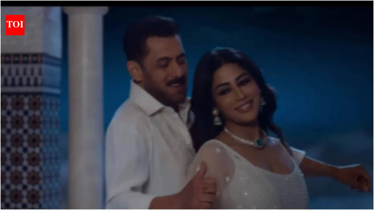 ‘Maatrubhumi’: Salman Khan and Chitrangda Singh's ‘Chand Dekh Lena’ BTS video went viral