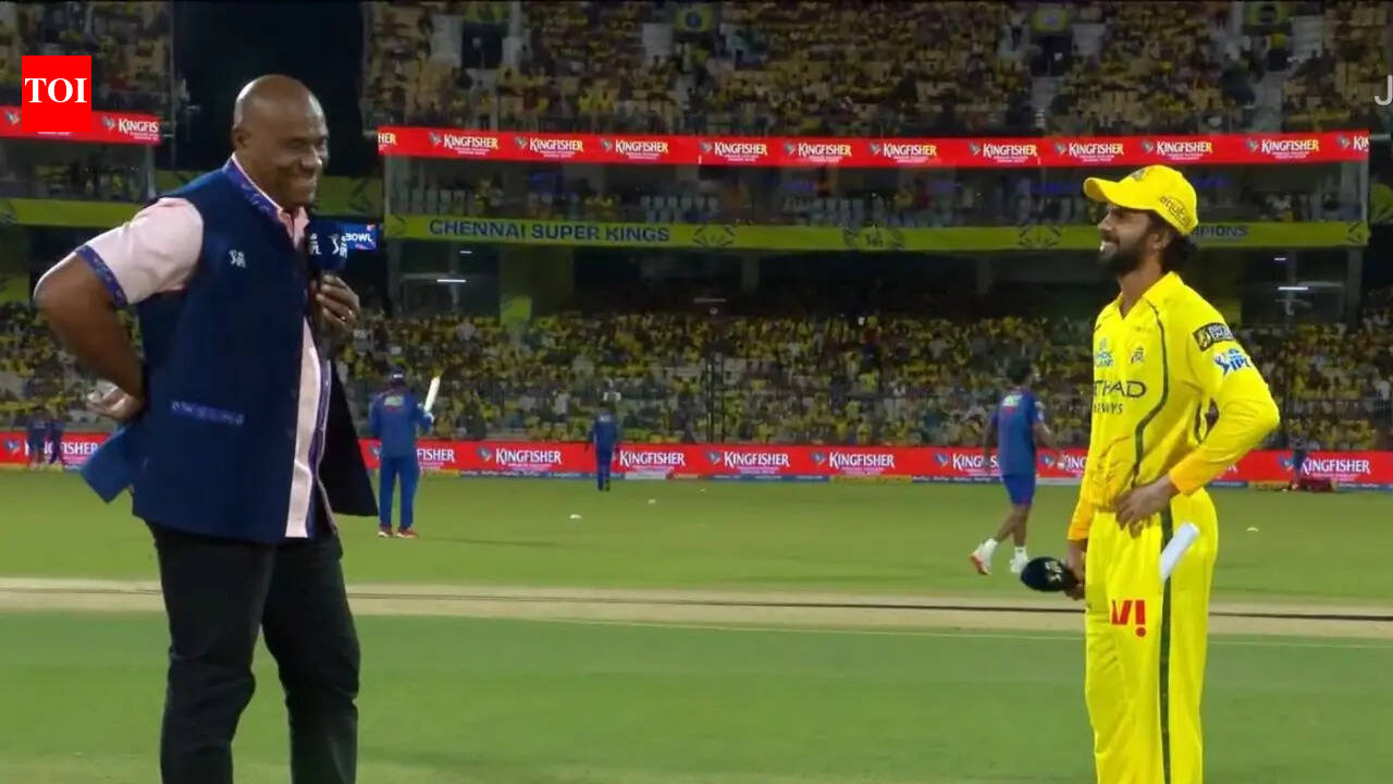 IPL: Chennai crowd forces Ian Bishop to say 'sorry' during CSK vs PBKS toss - Watch