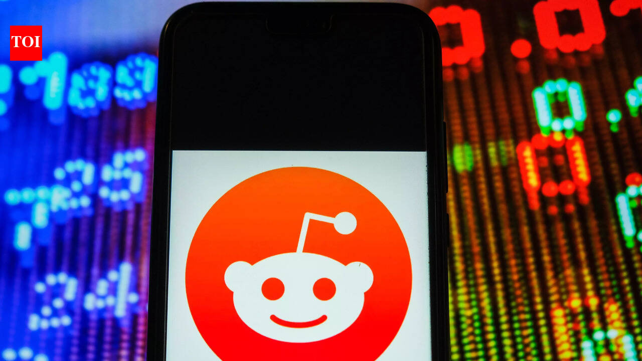 Reddit shuts down r/all, pushes users to algorithm-curated feeds