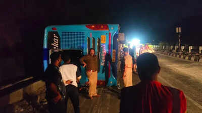 2 killed and 38 hurt as sleeper bus overturns near Nagothane on Mumbai ...