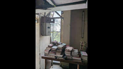 Cardboard covered windows & damaged books: JNUSU flags poor state of university library