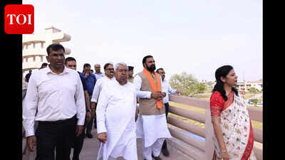 Nitish reviews facilities at Buddha museum in Vaishali, opens pathway