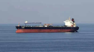 Japan ship exits Hormuz along Omani coastline