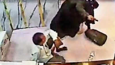 Bunty & Babli from Ayodhya commit perfect crime with fake gun, nabbed