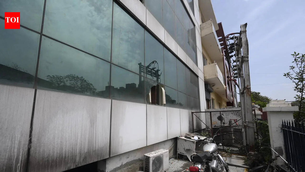 Short circuit sparks fire in Gurgaon rubber factory, 5 workers injured