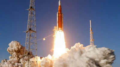 When in-flight entertainment is a spaceship launch, live!