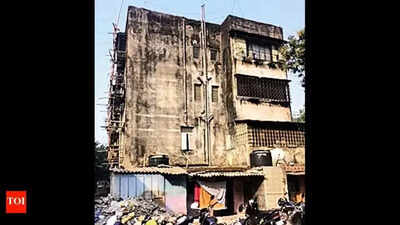 BMC raises concerns over lapses in action against dangerous buildings