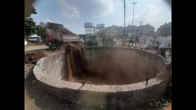 Nine family members, including six children, killed as car plunges into ...