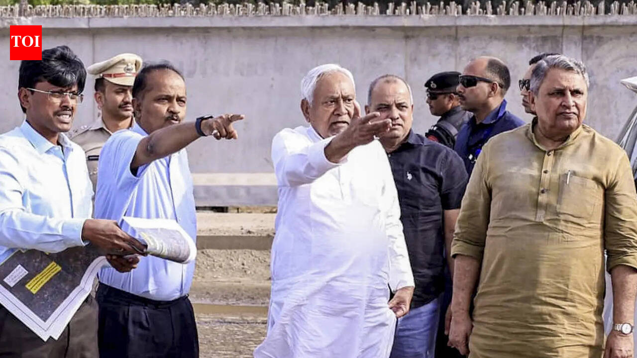 CM inspects Danapur-Bihta elevated corridor and Bihta airport projects