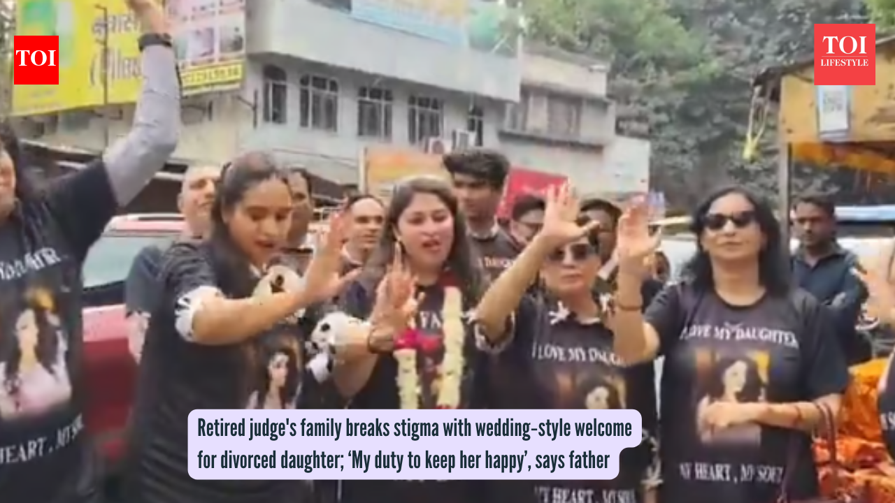 'My duty to keep her happy’: Retired judge welcomes divorced daughter home with dhol, dance, and pride
