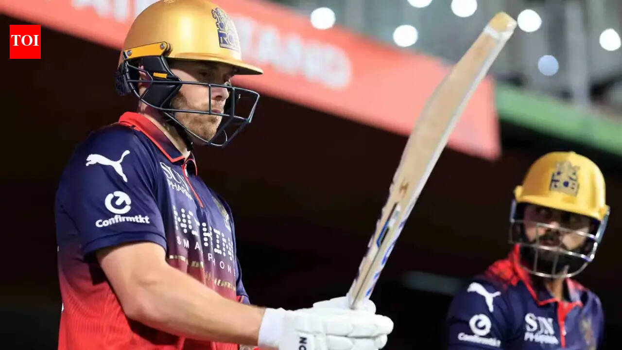 IPL Live Score: Salt breathes fire with bat after Kohli’s dismissal