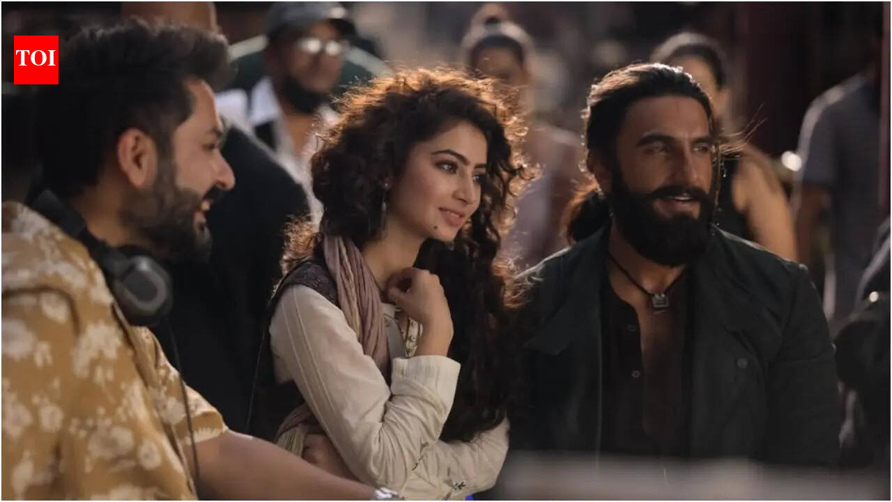 ‘धुरंधर: द रिवेंज’: बॉक्स ऑफिस की सफलता के बीच सारा अर्जुन ने आदित्य धर और गुमनाम नायकों को श्रद्धांजलि दी, बीटीएस तस्वीरें साझा कीं | हिंदी मूवी समाचार