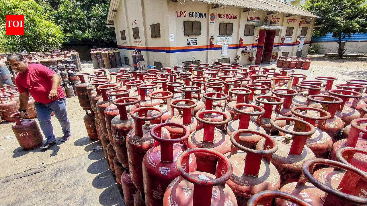 Shop owner held for illegally refilling, selling LPG cylinders