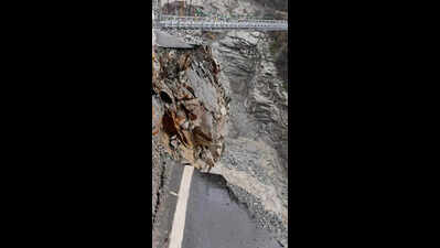 1k from Bengal stuck in Sikkim after landslide