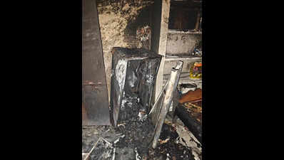 Two killed as refrigerator explodes in Nirmal | Hyderabad News - The ...