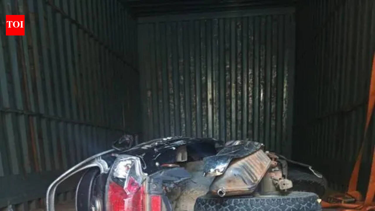 Woman killed, husband injured as speeding truck drags scooter for 2km ...