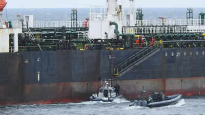 Sweden releases tanker after oil-spill probe
