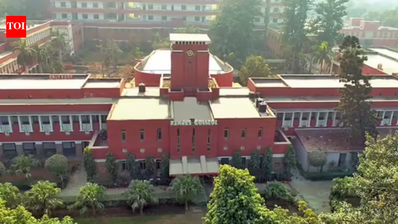 DU bomb scare: Ramjas College, Miranda House evacuated after threat email