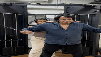 Ranjeet aces gym exercise at 84, takes cue from his villain days of holding heroines in movies