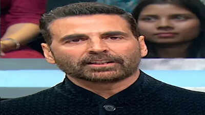 Akshay Kumar talks about wearing officer's uniform; “Spine straightens with pride,” says 'Bhooth Bangla' actor