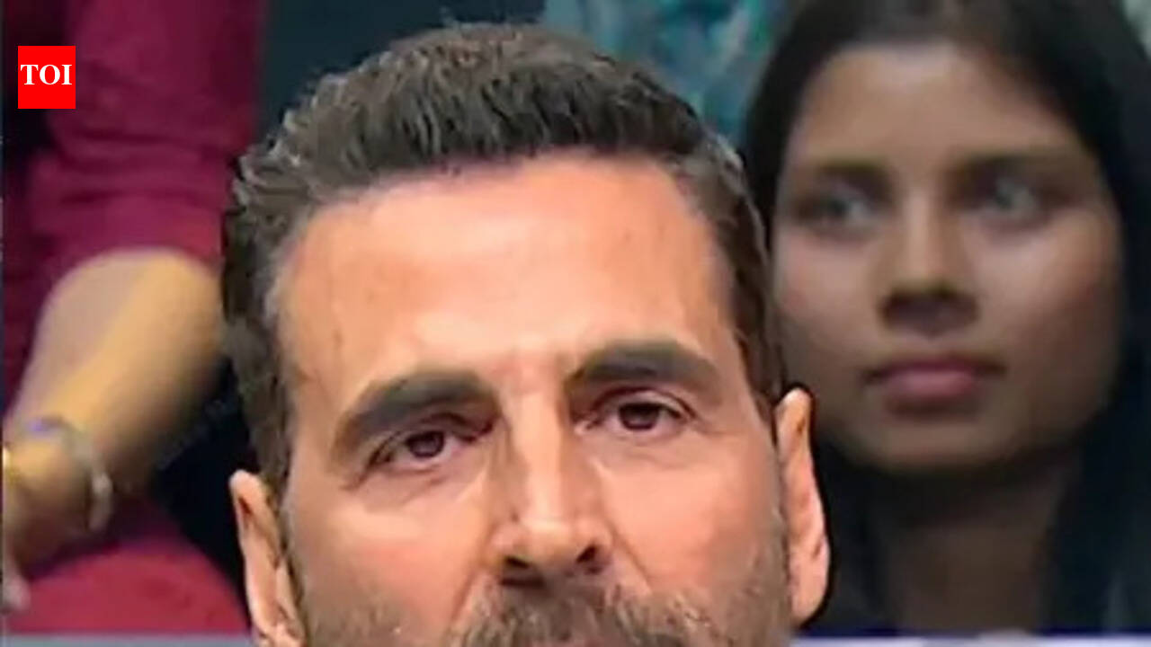 Akshay Kumar talks about wearing officer's uniform; “Spine straightens with pride,” says 'Bhooth Bangla' actor