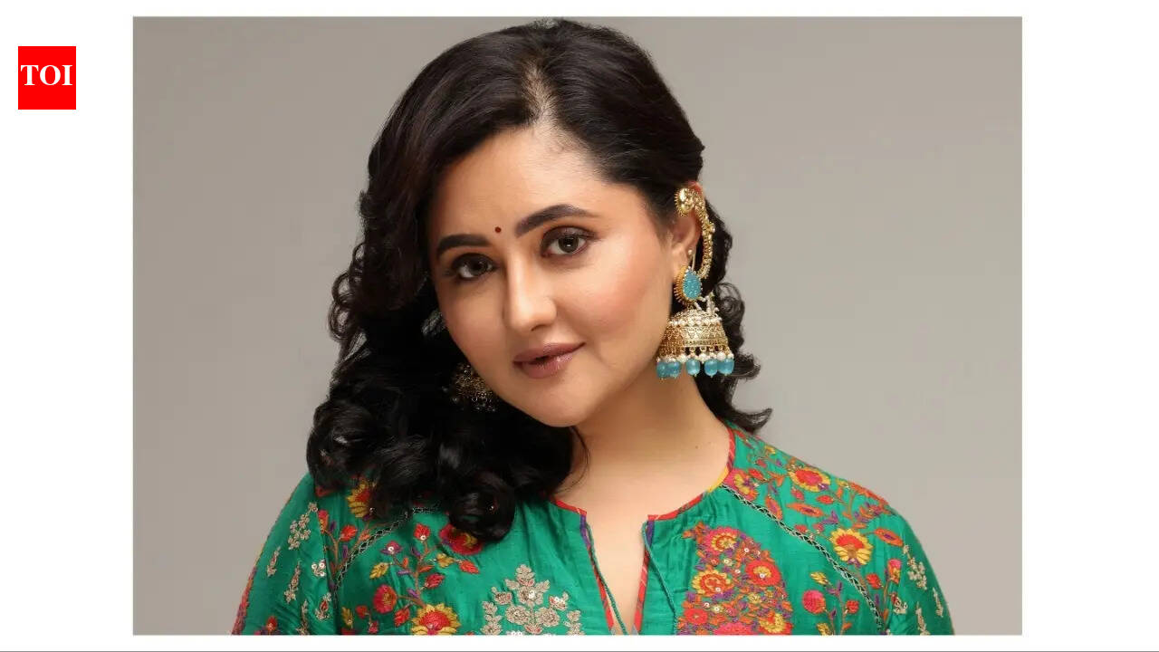 Rashami Desai steps into theatre, calls it refreshing and transformative