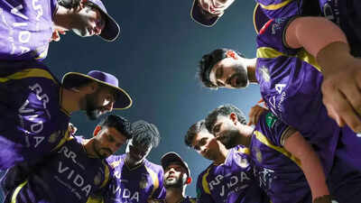 kkr-team-0604-s.jpg