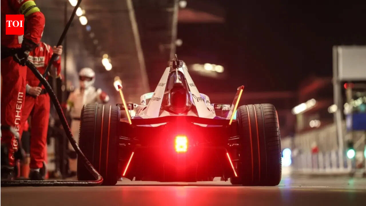Big Time explains Formula E energy management perfectly, fans say “send it to F1 drivers”