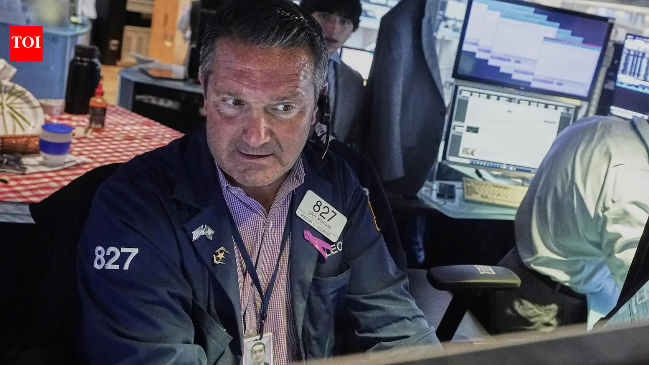 US stock market today (April 6, 2026): S&P 500 steady, Dow dips; oil swings on Iran war uncertainty