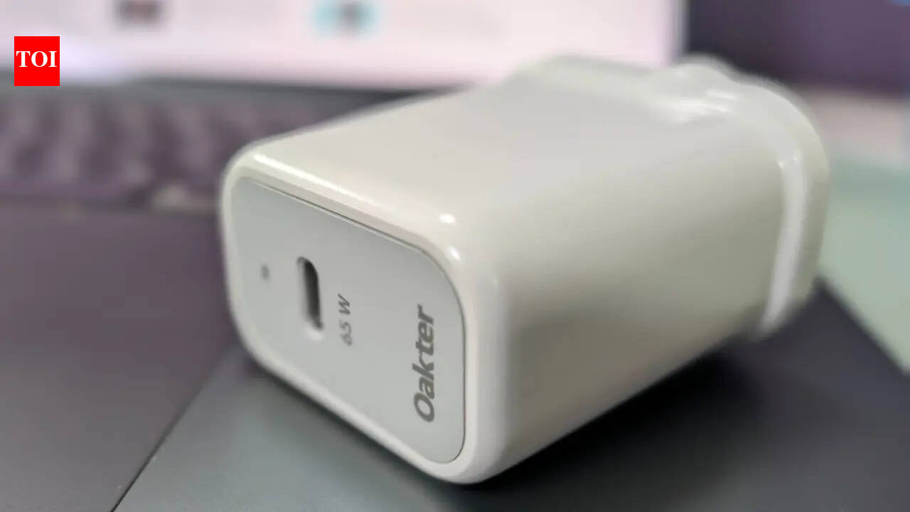 Oakter 65W GaN charger review: One-stop solution for charging needs