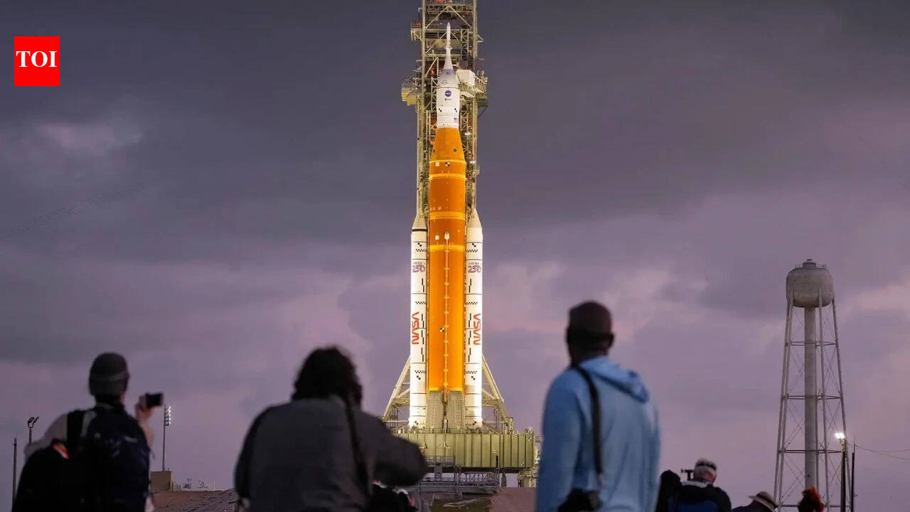 आर्टेमिस II: आर्टेमिस II ऐतिहासिक चंद्र उड़ान के करीब है क्योंकि नासा चंद्रमा पर वापस जाने का परीक्षण कर रहा है