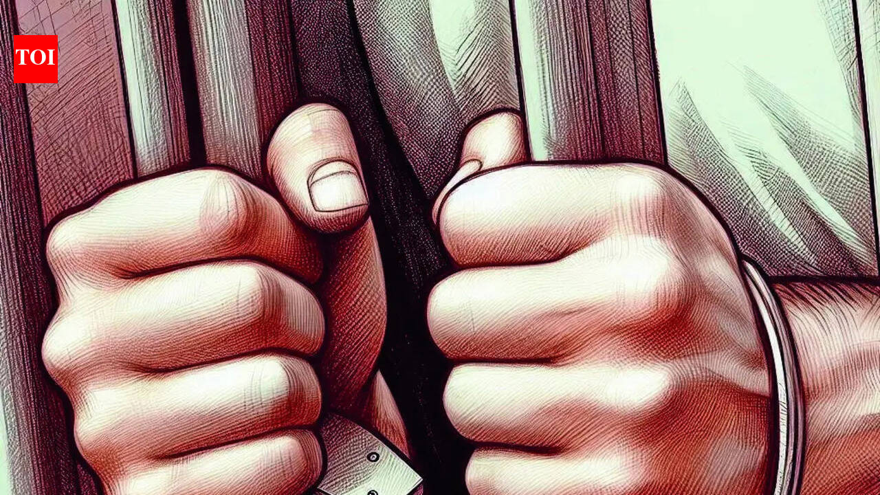 32-year old man arrested for molesting minor girl